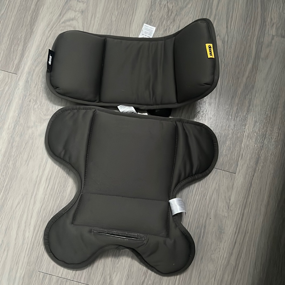 Doona head support and body insert